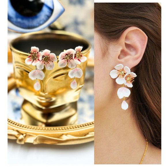 Les Nereides Jewelry - 🆕 LES NEREIDES 🧿 NIB White Cherry Blossom Dangling Earring